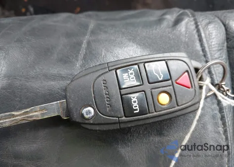 2011 Volvo Xc90 3.2 z USA, uszkodzony, nr VIN YV4952CZXB1570547